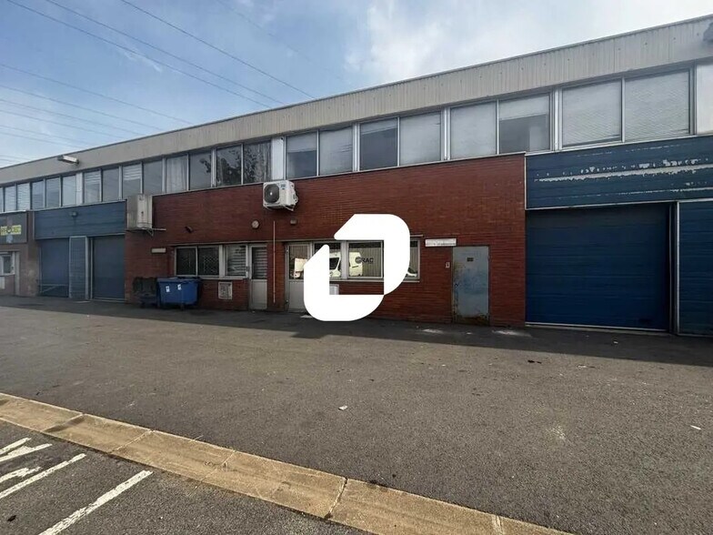 12 Rue Des Cerisiers, Lisses à louer - Photo de l’immeuble – Image 1 sur 12