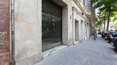 Local commercial dans Barcelone, Barcelona à louer Photo intérieure– Image 1 sur 19