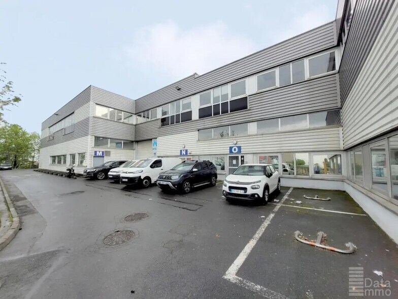 Industriel/Logistique dans Fontenay-sous-Bois à louer - Photo de l’immeuble – Image 3 sur 9