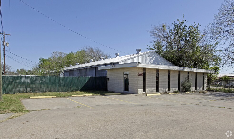 5002 W 34th St, Houston, TX à louer - Photo principale – Image 1 sur 2