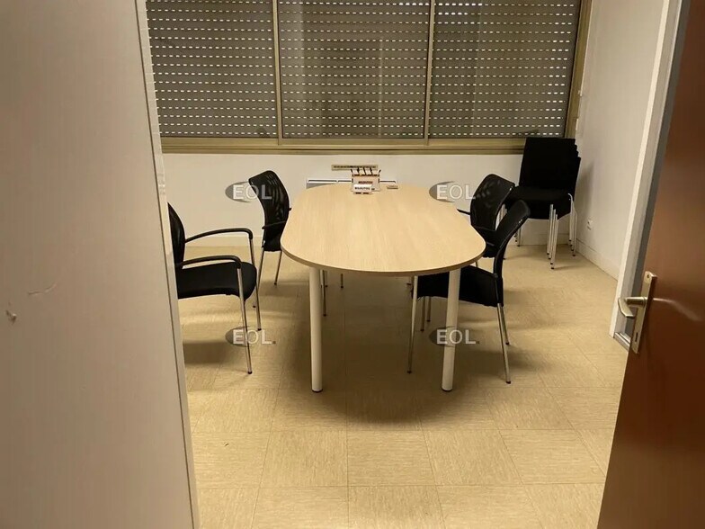 Local d’activités dans Ennery à louer - Photo intérieure – Image 3 sur 26