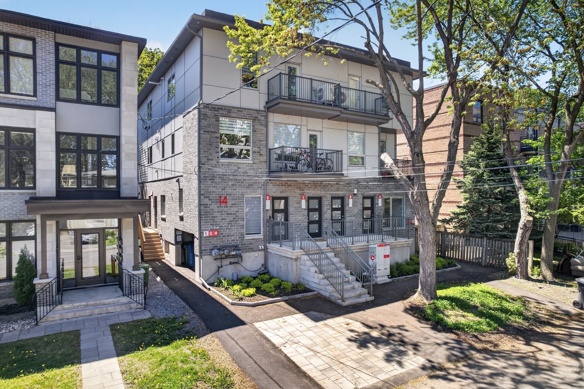 14 Stevens Av, Ottawa, ON à vendre Photo principale– Image 1 sur 42