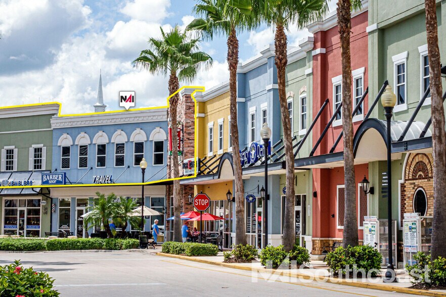 10451 SW Village Center Dr, Port Saint Lucie, FL à louer - Photo de l’immeuble – Image 1 sur 10