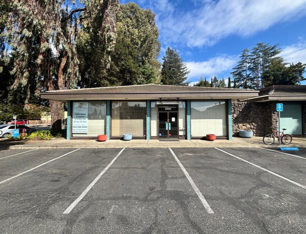 2890 El Camino Real, Redwood City, CA à louer Photo principale– Image 1 sur 12