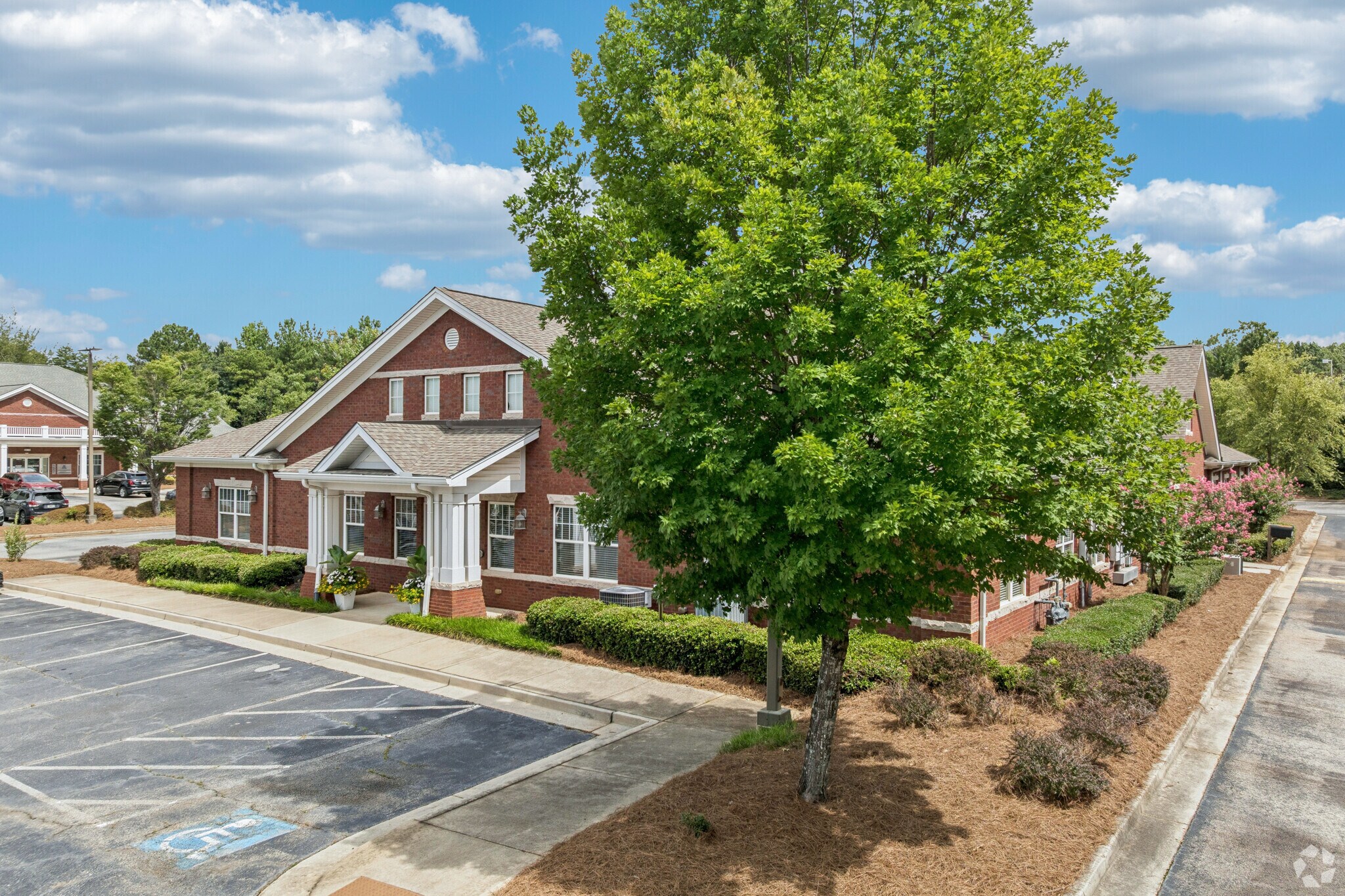 1553 Janmar Rd, Snellville, GA à louer Photo de l’immeuble– Image 1 sur 25