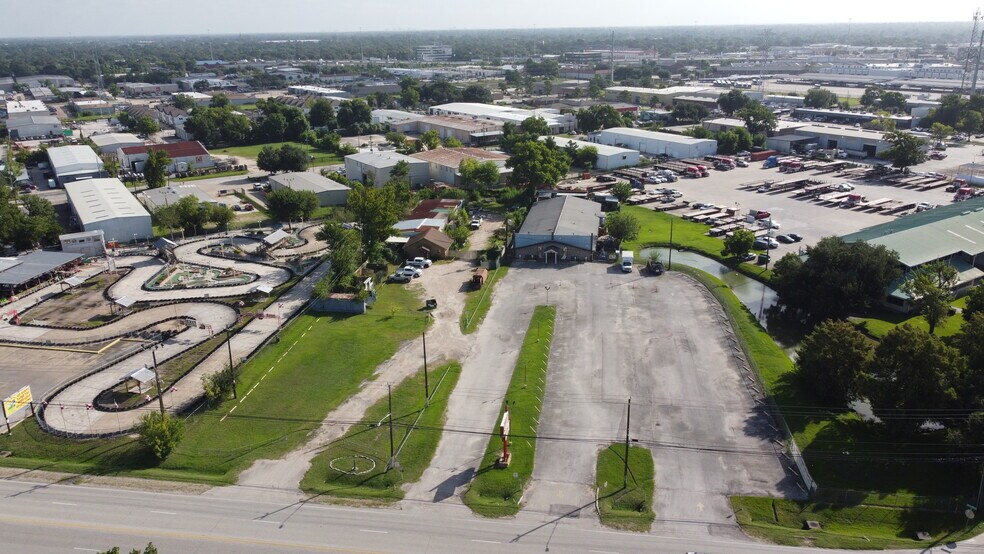 11414 Hempstead Rd, Houston, TX à louer - Photo de l’immeuble – Image 3 sur 4
