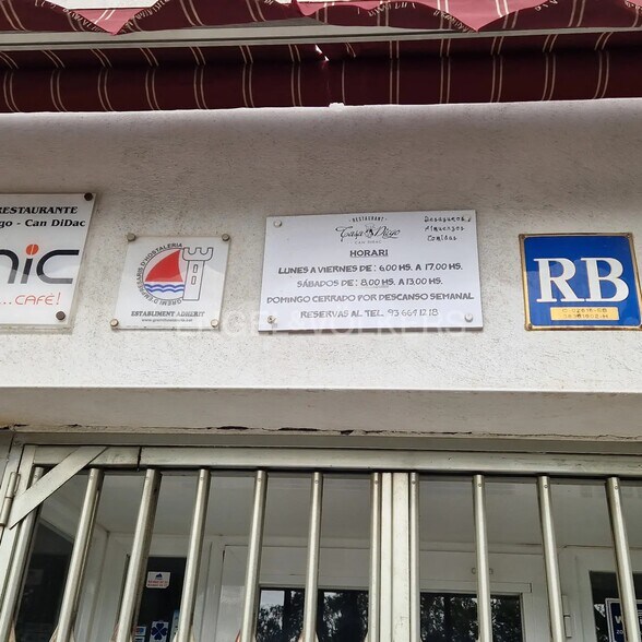 Local commercial dans Castelldefels, Barcelona à vendre - Autre – Image 3 sur 3