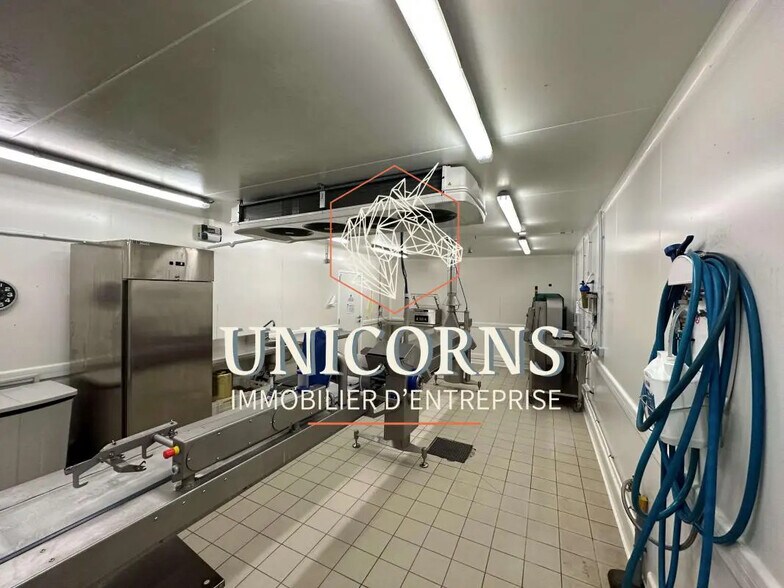 Industriel/Logistique dans Carbonne à vendre - Photo de l’immeuble – Image 2 sur 4