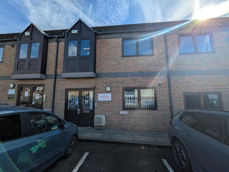 Merrow Ln, Guildford à vendre - Photo de l’immeuble – Image 2 sur 15