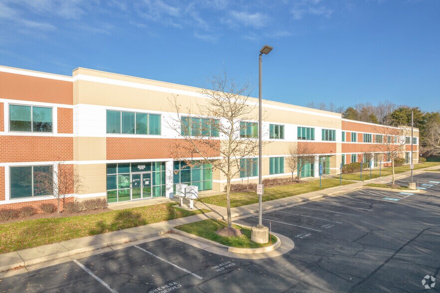 10505 Furnace Rd, Lorton, VA à louer - Photo de l’immeuble – Image 2 sur 5