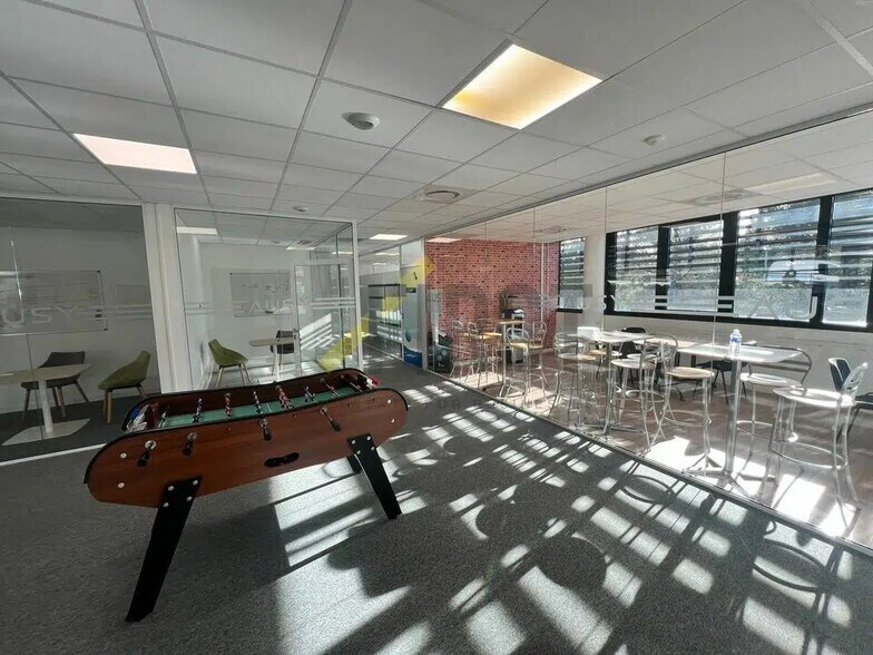 Bureau dans SOPHIA ANTIPOLIS à louer - Photo de l’immeuble – Image 3 sur 9