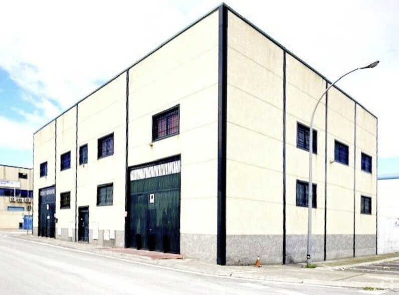 Industriel/Logistique dans Leganés, Madrid à vendre - Photo de l’immeuble – Image 2 sur 4