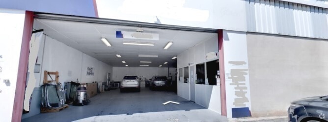 Local d’activités dans Gémenos à louer Photo intérieure– Image 1 sur 4