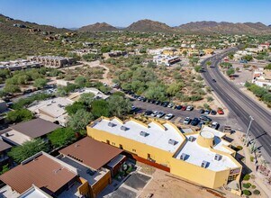 6501 N Cave Creek Rd, Cave Creek, AZ à louer Aérien– Image 1 sur 8