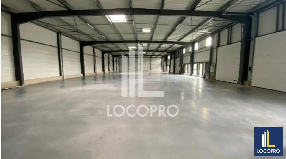 Industriel/Logistique dans Rousset à louer - Photo de l’immeuble – Image 2 sur 7