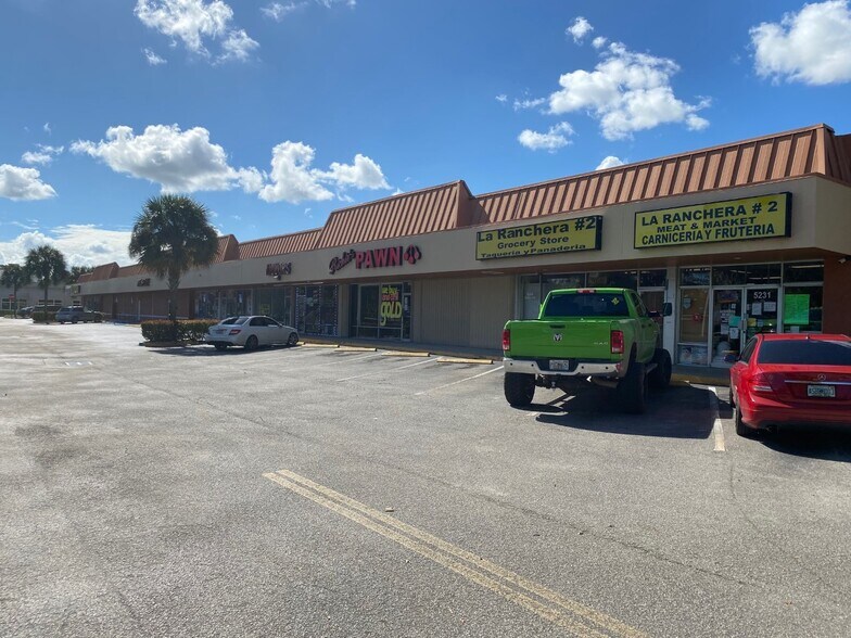 5201-5299 N State Road 7, Tamarac, FL à louer - Photo de l’immeuble – Image 3 sur 6