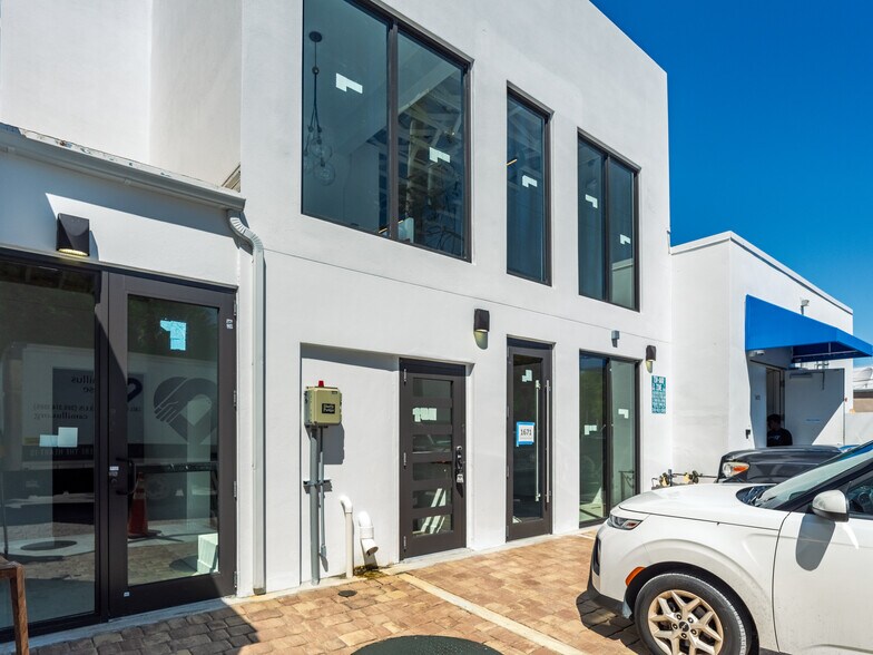 1671-1673 Alton Rd, Miami Beach, FL à louer - Photo de l’immeuble – Image 2 sur 5