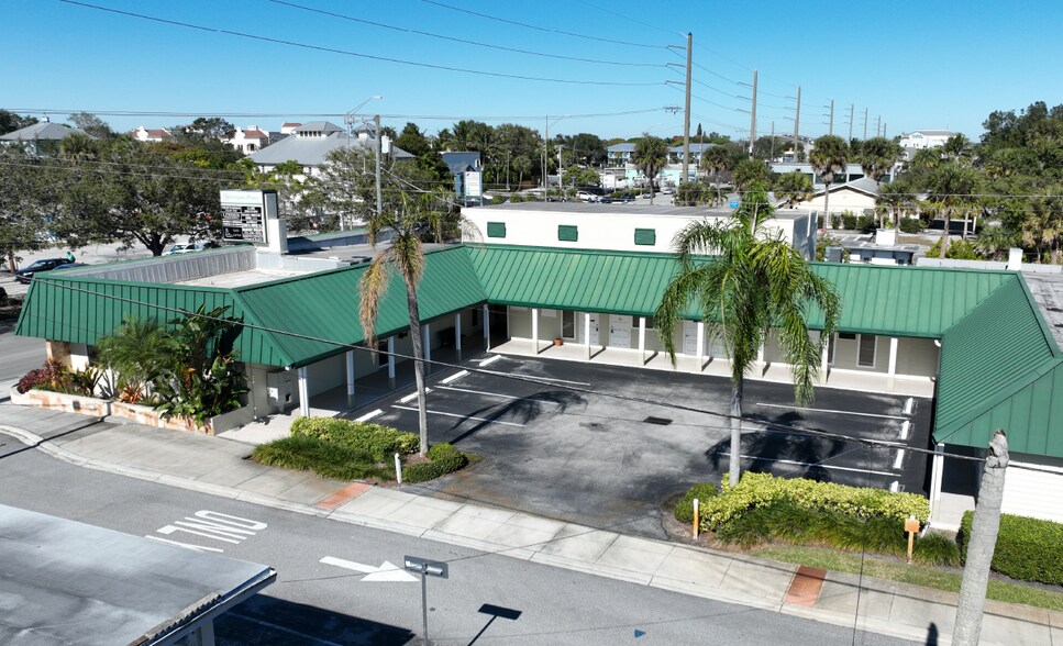 611 SW federal Hwy, Stuart, FL à vendre - Photo de l’immeuble – Image 2 sur 8