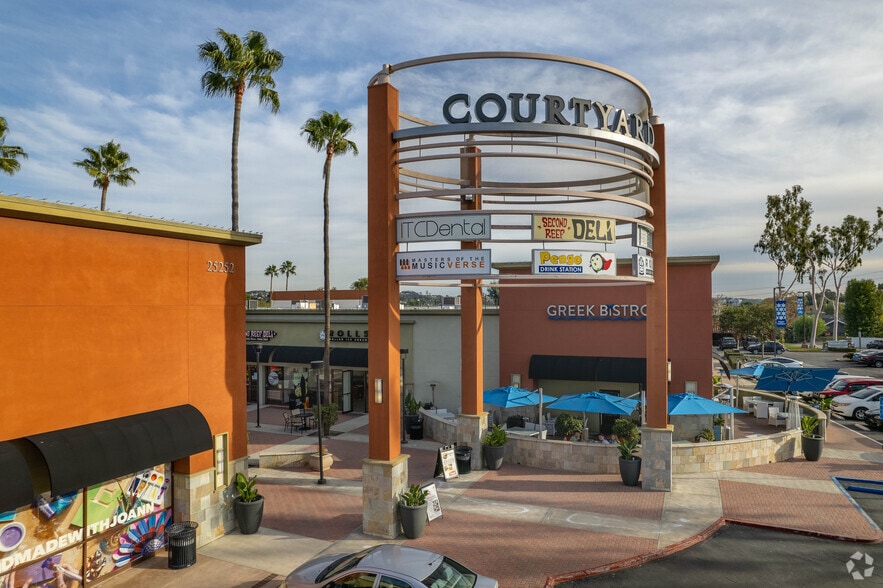 25232-25334 Mcintyre St, Laguna Hills, CA à louer - Photo de l’immeuble – Image 1 sur 23