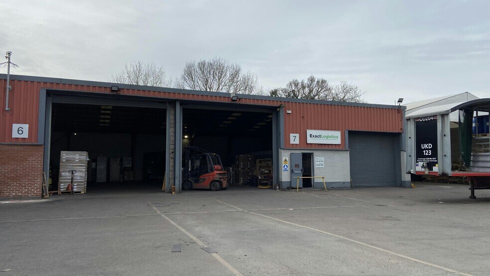 London Road, Dunchurch à louer - Photo de l’immeuble – Image 3 sur 26