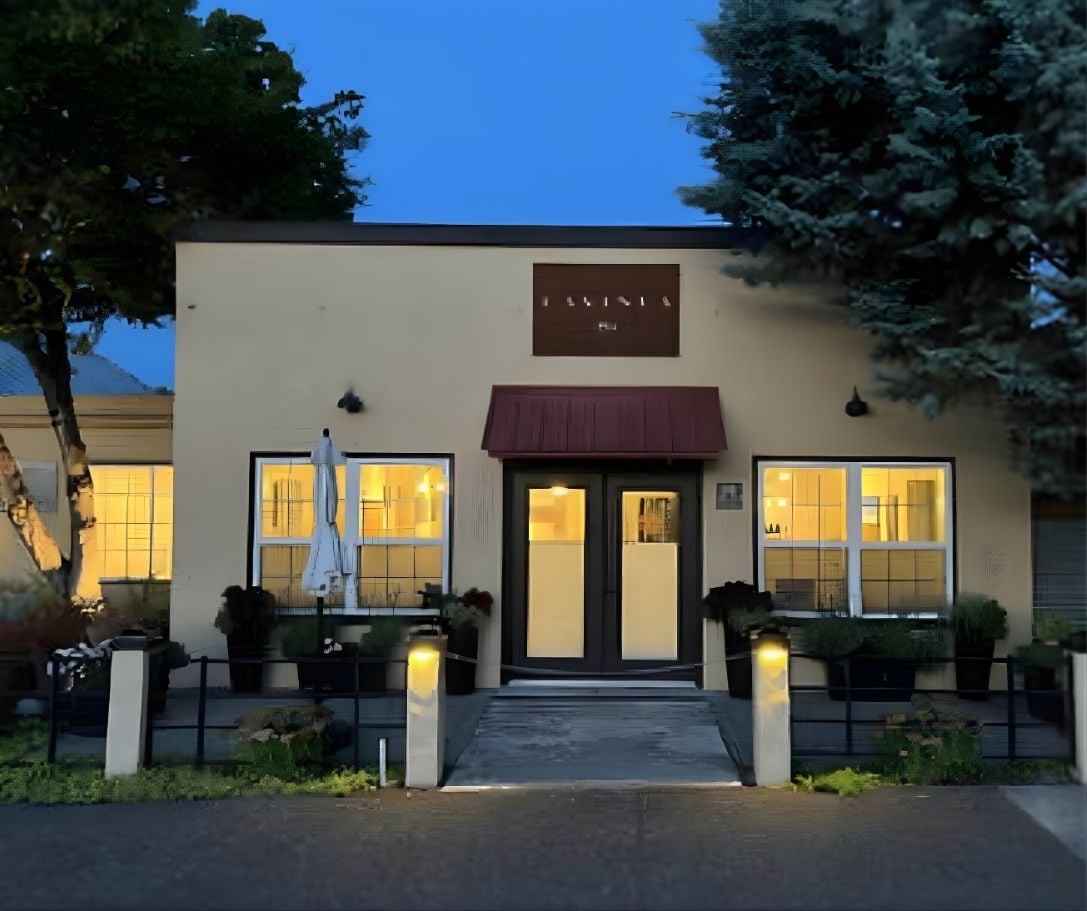 258 N Kutch St, Carlton, OR à vendre Photo de l’immeuble– Image 1 sur 20