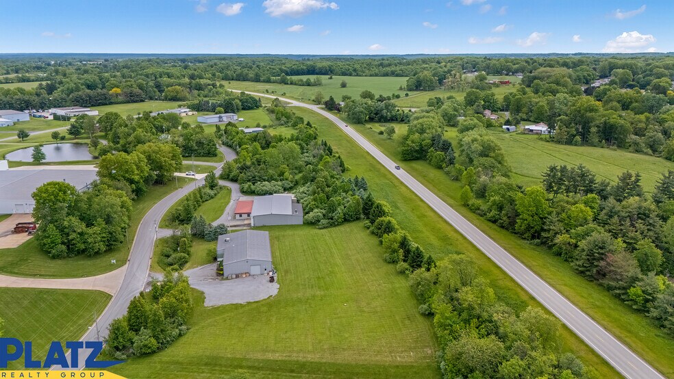 1285 Quaker Cir, Salem, OH à vendre - Photo de l’immeuble – Image 3 sur 7