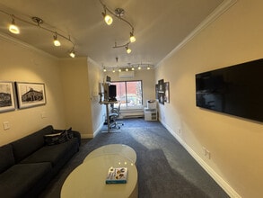 533 E Hopkins Ave, Aspen, CO à louer Photo intérieure– Image 2 sur 10