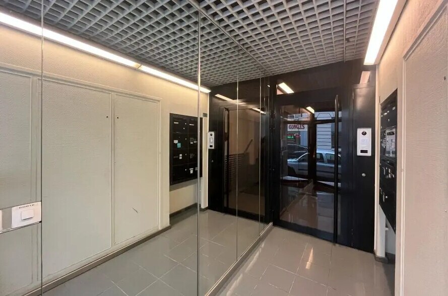 51 Rue De L'Echiquier, Paris à louer - Photo de l’immeuble – Image 2 sur 4