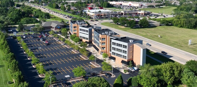 2990 N Perryville Rd, Rockford, IL à louer - Photo de l’immeuble – Image 1 sur 9