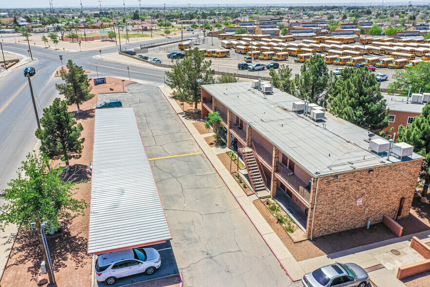 849 Lafayette Dr, El Paso, TX à vendre - Photo de l’immeuble – Image 3 sur 7