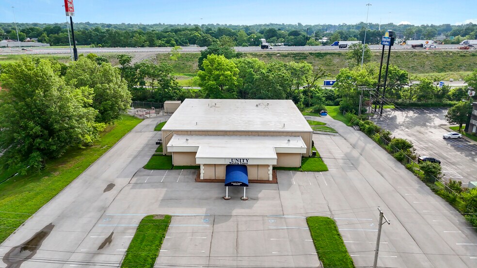 1975 Haggard Ct, Lexington, KY à vendre - Photo de l’immeuble – Image 1 sur 55