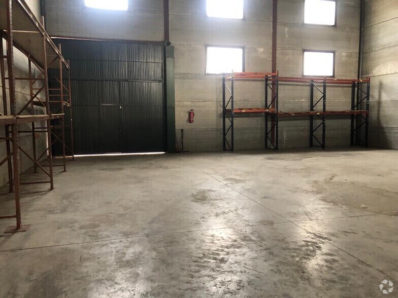 Polígono Industrial Campo Nuevo, Cobeña, Madrid à vendre - Photo de l’immeuble – Image 2 sur 5