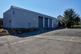 Industriel/Logistique dans Villeneuve-le-Roi à louer Photo de l’immeuble– Image 1 sur 12