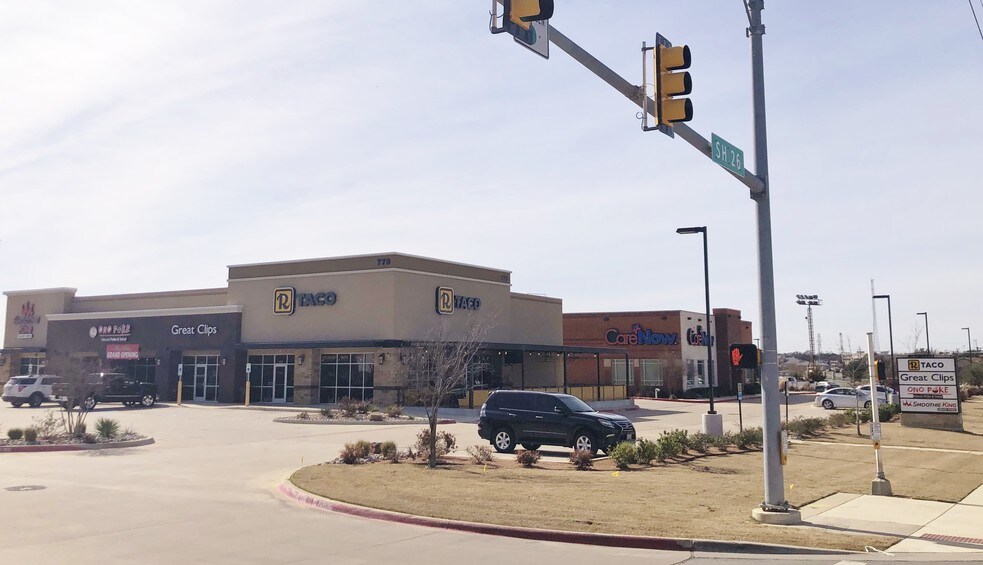 775 Grapevine Hwy, Hurst, TX à vendre - Photo de l’immeuble – Image 2 sur 9