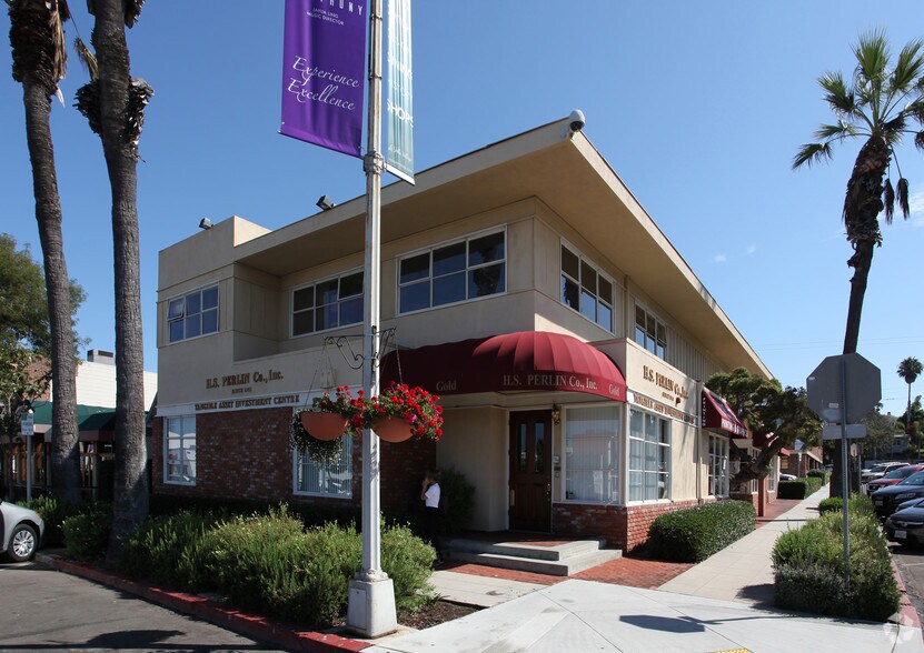 1110-1124 Silverado St, La Jolla, CA à louer - Photo de l’immeuble – Image 1 sur 3