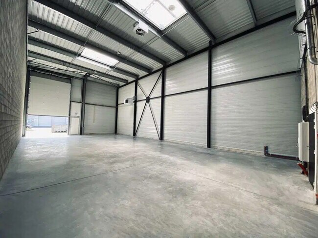 Plus de détails pour Industriel/Logistique à vendre