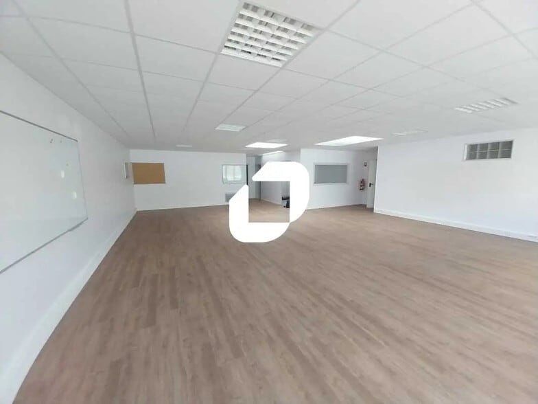 18 Rue De La Grosse Pierre, Vernouillet à louer - Photo de l’immeuble – Image 1 sur 15