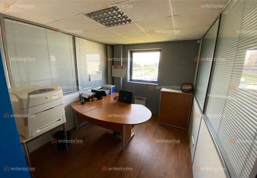 Bureau dans Flers-en-Escrebieux à louer - Photo de l’immeuble – Image 2 sur 5
