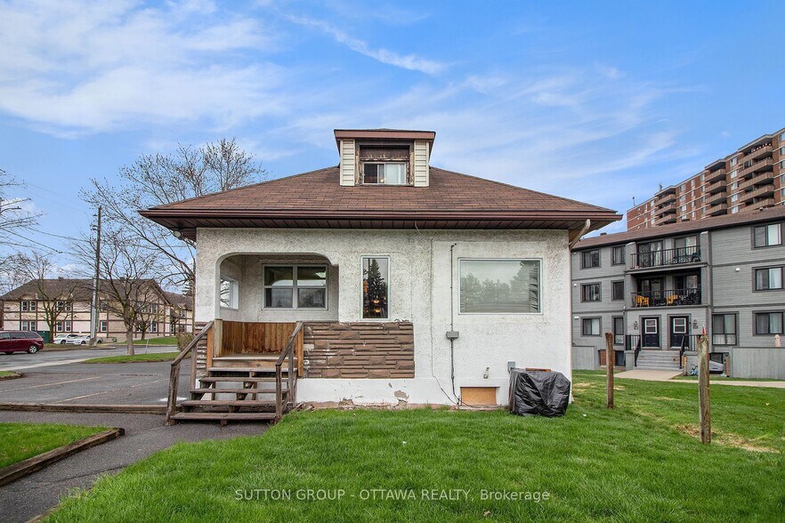 397 Montreal Rd, Ottawa, ON à vendre - Photo de l’immeuble – Image 1 sur 19