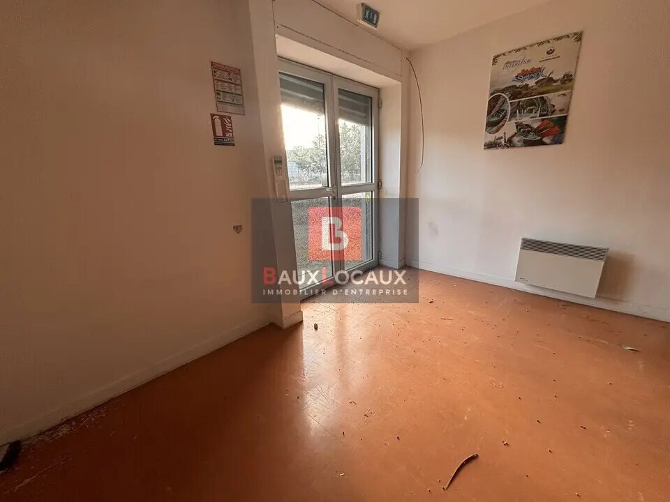 Local d'activités dans Châteaurenard à vendre Photo intérieure– Image 1 sur 10