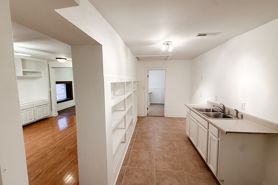 130 E Dekalb St, Camden, SC à vendre - Photo de l’immeuble – Image 3 sur 29