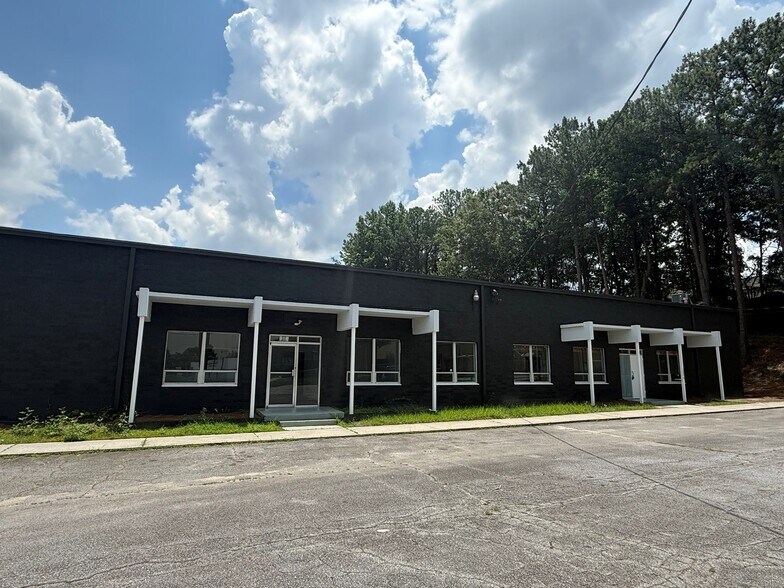 3565 McCall Pl, Doraville, GA à louer - Photo de l’immeuble – Image 1 sur 10