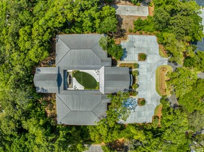 10 Park Ln, Hilton Head Island, SC à vendre Photo de l’immeuble– Image 1 sur 80