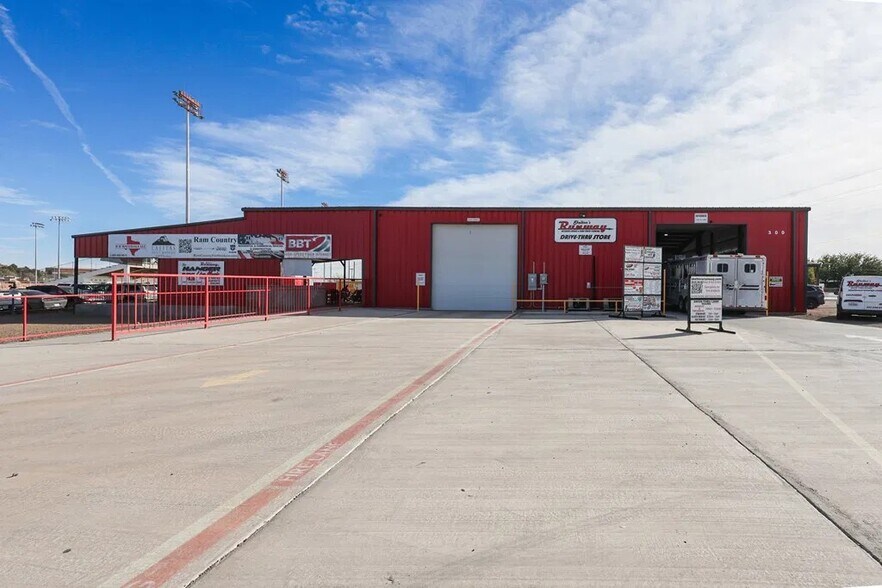 300 S Cockrell St, Alpine, TX à vendre - Photo de l’immeuble – Image 3 sur 15