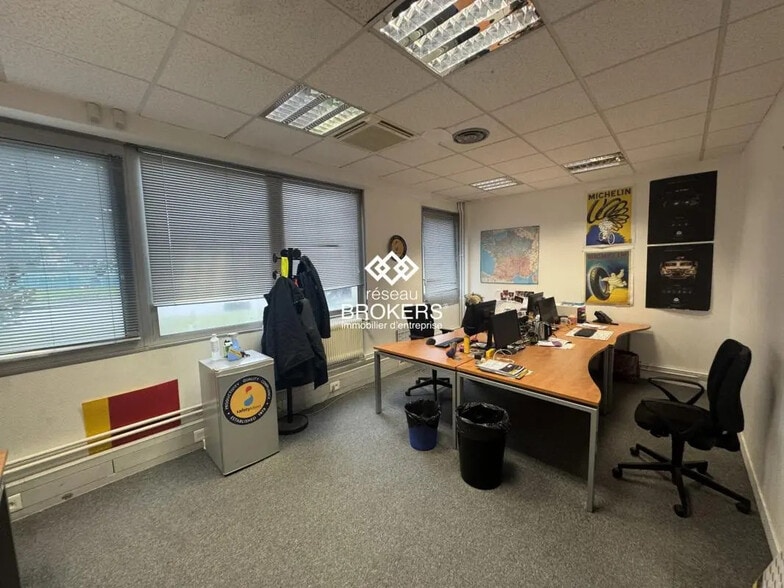 Bureau dans La Courneuve à louer - Photo intérieure – Image 1 sur 4