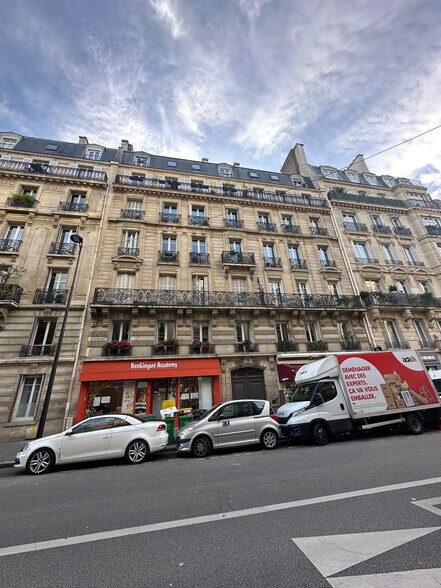 49 Rue De Prony, Paris à louer - Photo de l’immeuble – Image 1 sur 11