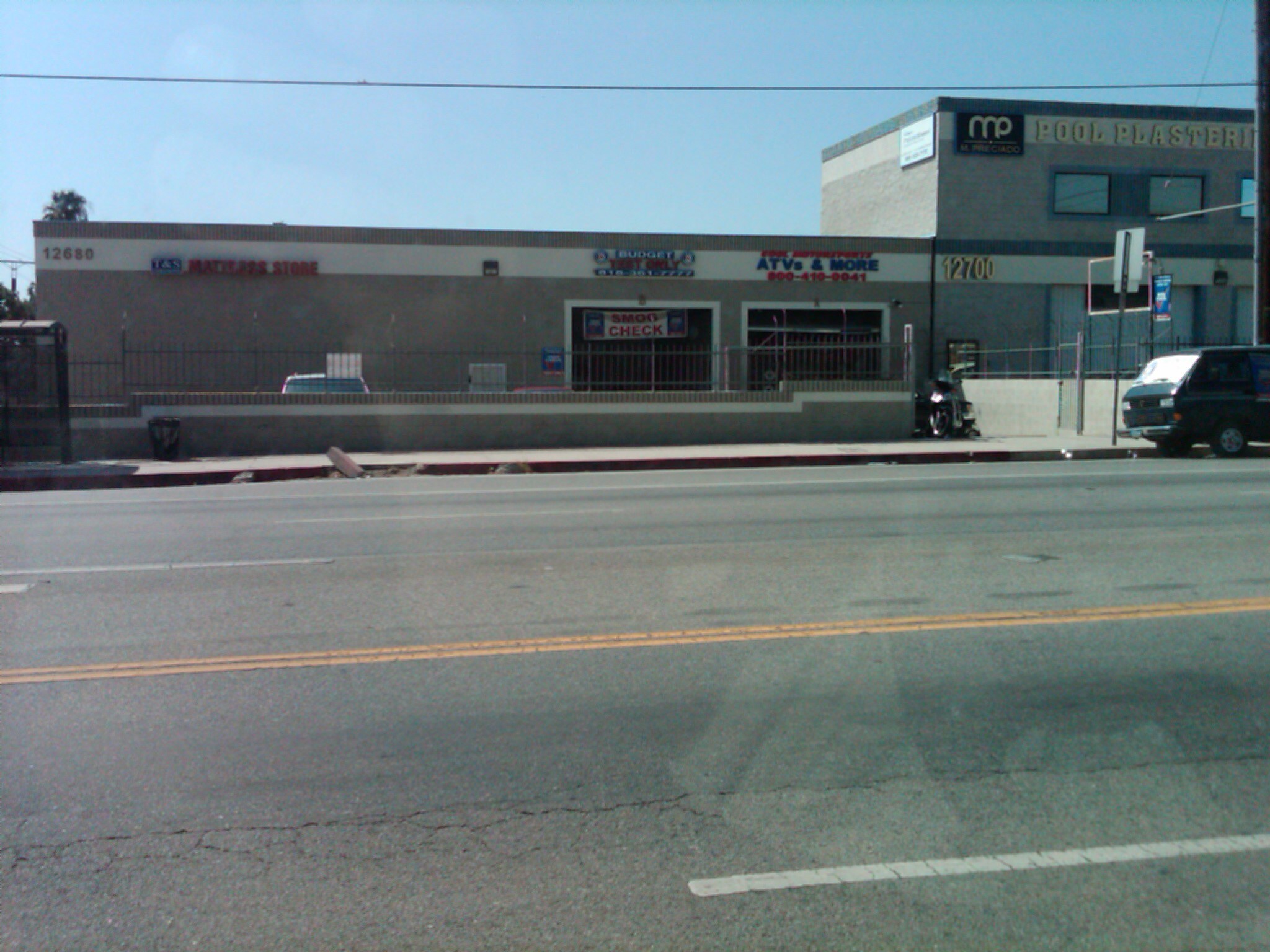 12680 Foothill Blvd, Sylmar, CA à louer Photo principale– Image 1 sur 10