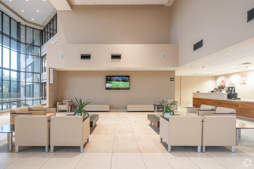 250 E John Carpenter Fwy, Irving, TX à louer - Photo intérieure – Image 3 sur 28