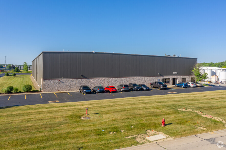 3048 Nationwide Pky, Brunswick, OH à louer - Photo principale – Image 1 sur 6