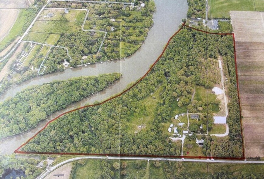 4112 S Youth Camp Rd, Saint Anne, IL à vendre - Photo de l’immeuble – Image 2 sur 10